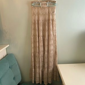 Stretchy Lace Maxi-Skirt